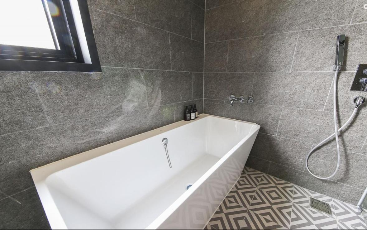Brown Dot Hotel Gwangan Beach Busan Buitenkant foto